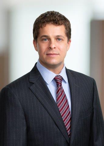 Daniel Sternthal Headshot